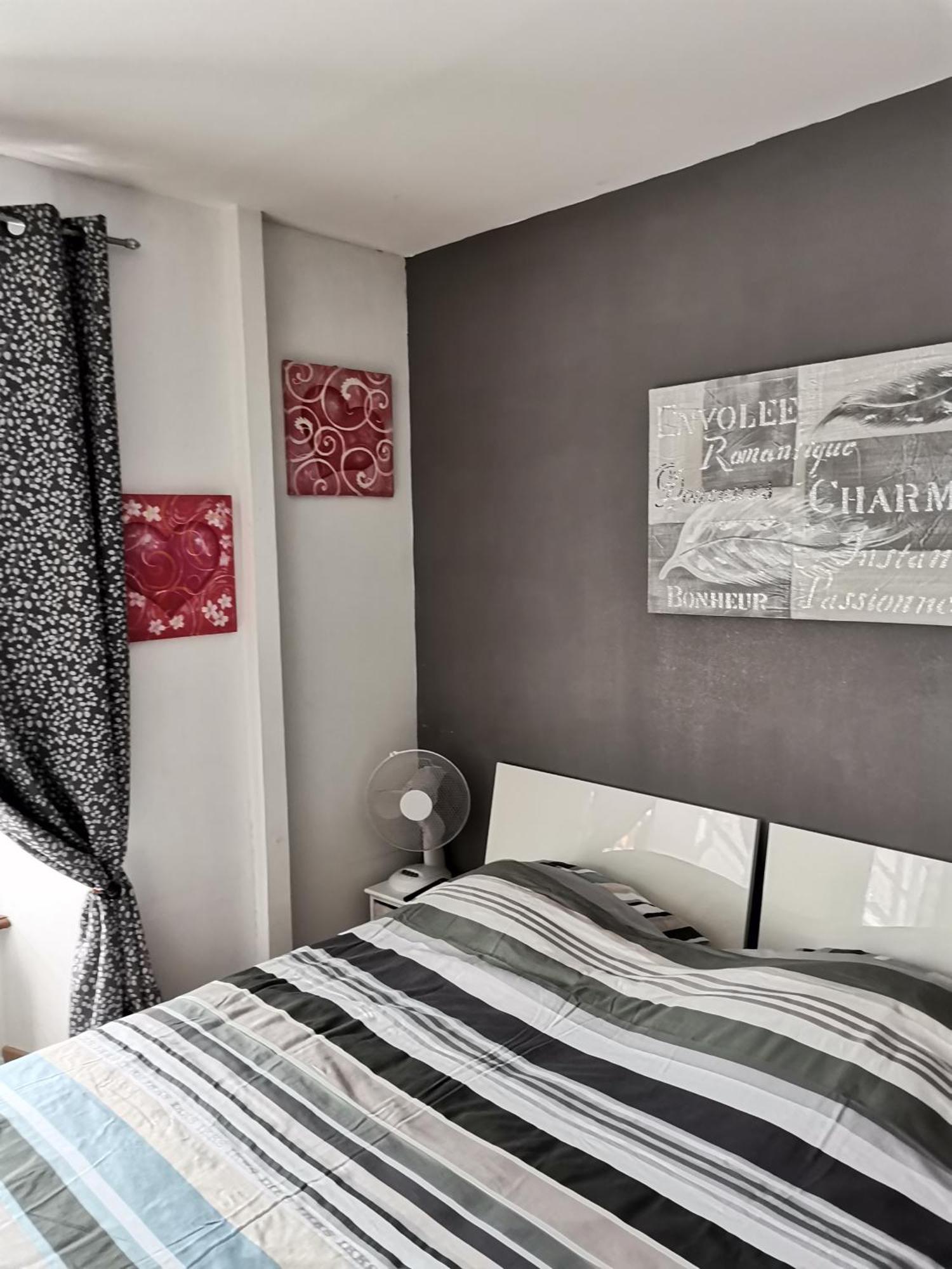 La Ruche Cantalienne Saint-Etienne-de-Chomeil Zimmer foto